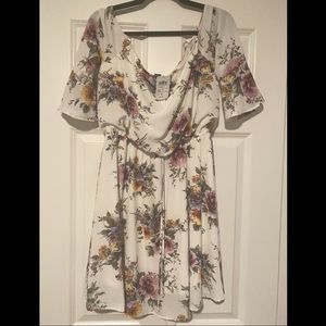 Floral white dress with off-the-shoulder bell sleeves; NWT. XL.